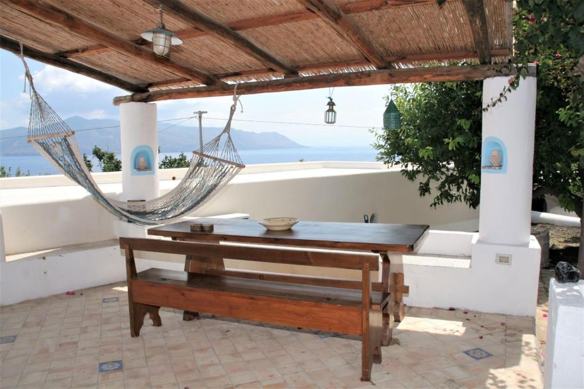 Case Al Mare - Terrazzi Panoramici E Ampio Giardino Santa Marina Salina Extérieur photo