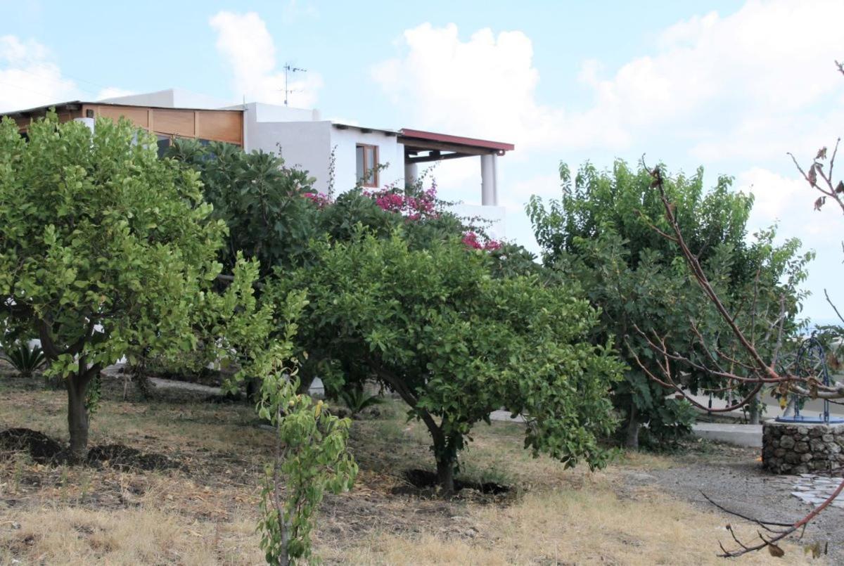 Case Al Mare - Terrazzi Panoramici E Ampio Giardino Santa Marina Salina Extérieur photo