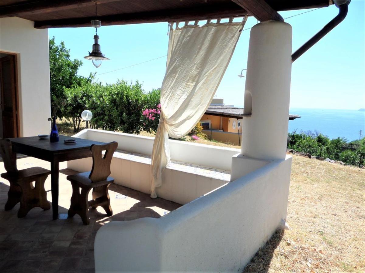 Case Al Mare - Terrazzi Panoramici E Ampio Giardino Santa Marina Salina Extérieur photo